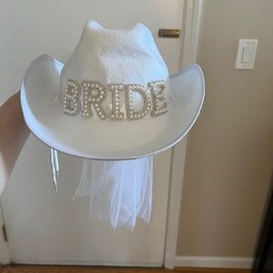 Bride cowboy hat with veil